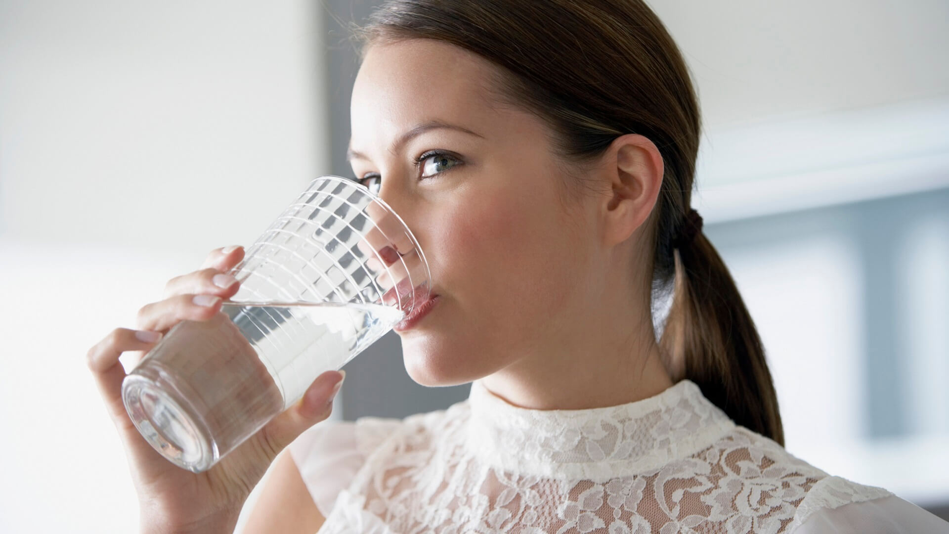 Drinking Water To Lose Weight With 6 Tips